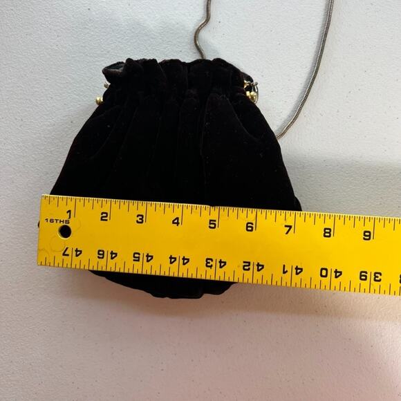 Black Red Velvet Evening Purse Small Silver Tone Shoulder Chain Strap Kisslock - Picture 8 of 9